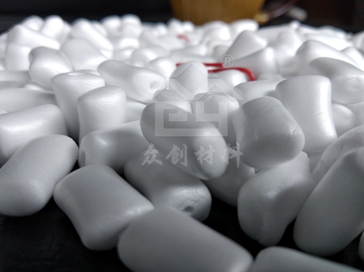 電(dian)解槽液保溫(wēn)材料聚丙烯(xī)塊